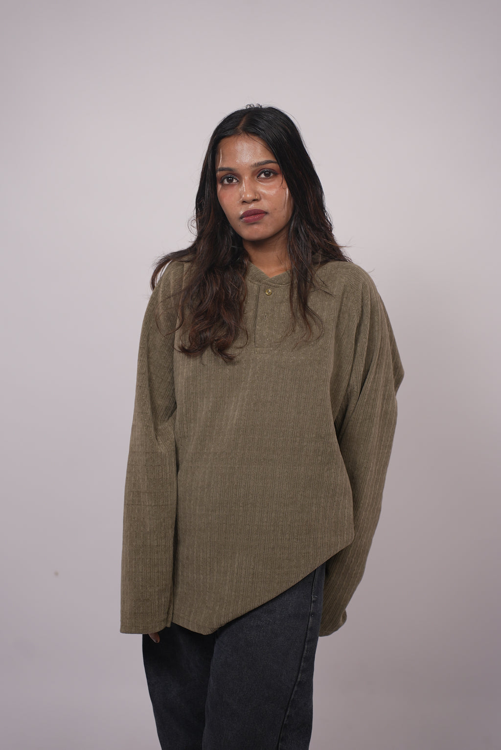 WOMEN OVERSIZE KNIT SWEATER